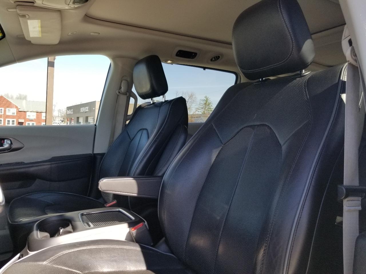 Chrysler Pacifica Limited FWD 2018