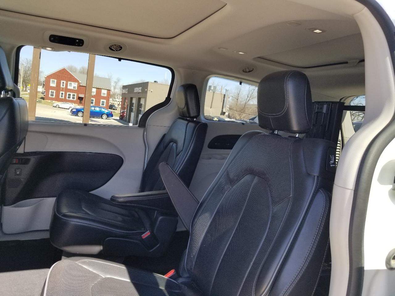 Chrysler Pacifica Limited FWD 2018