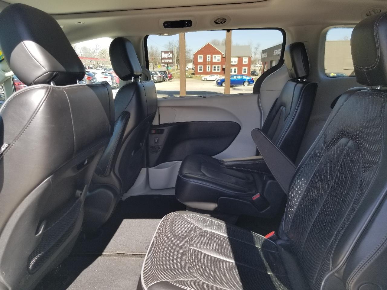 Chrysler Pacifica Limited FWD 2018