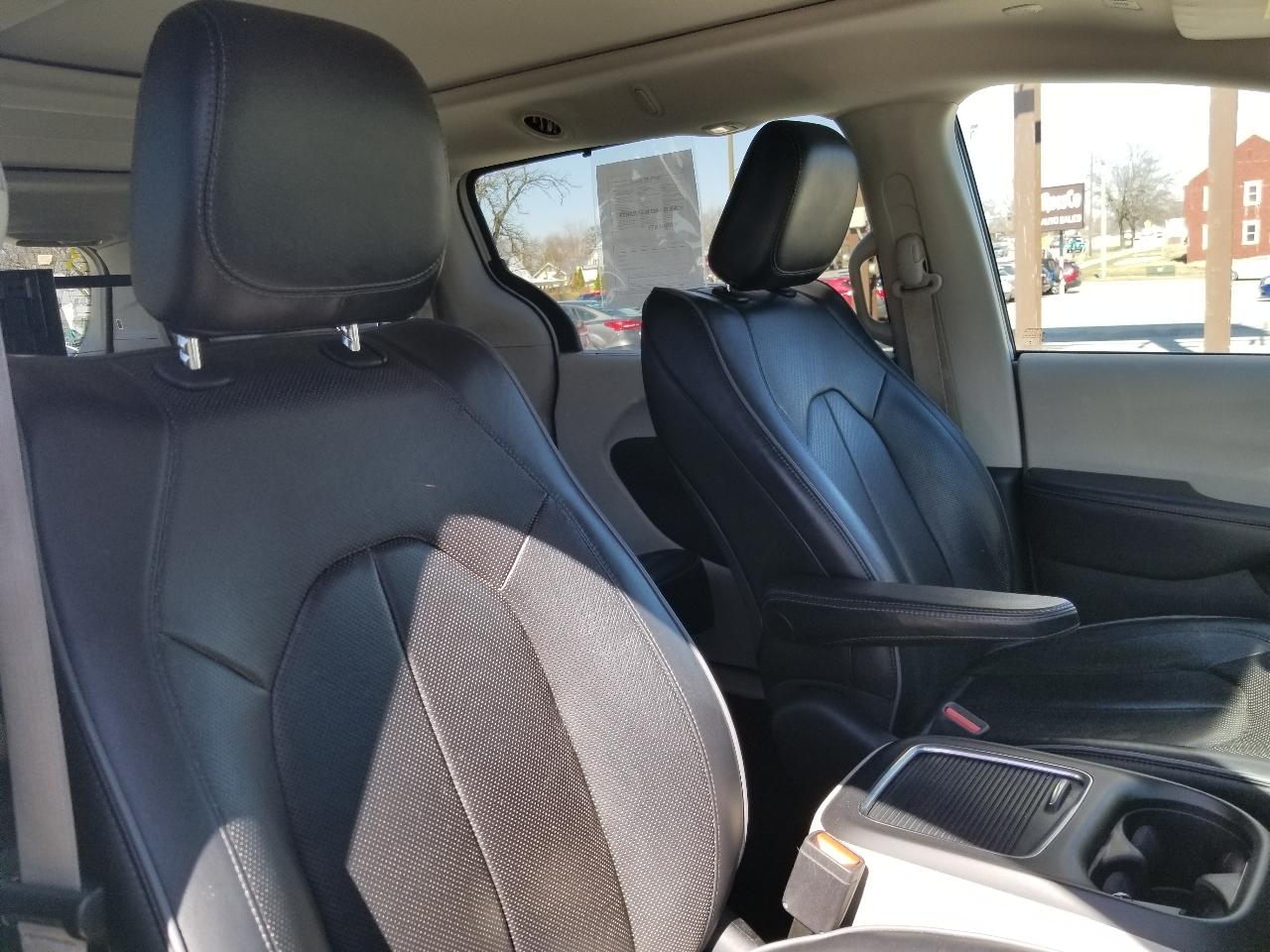 Chrysler Pacifica Limited FWD 2018