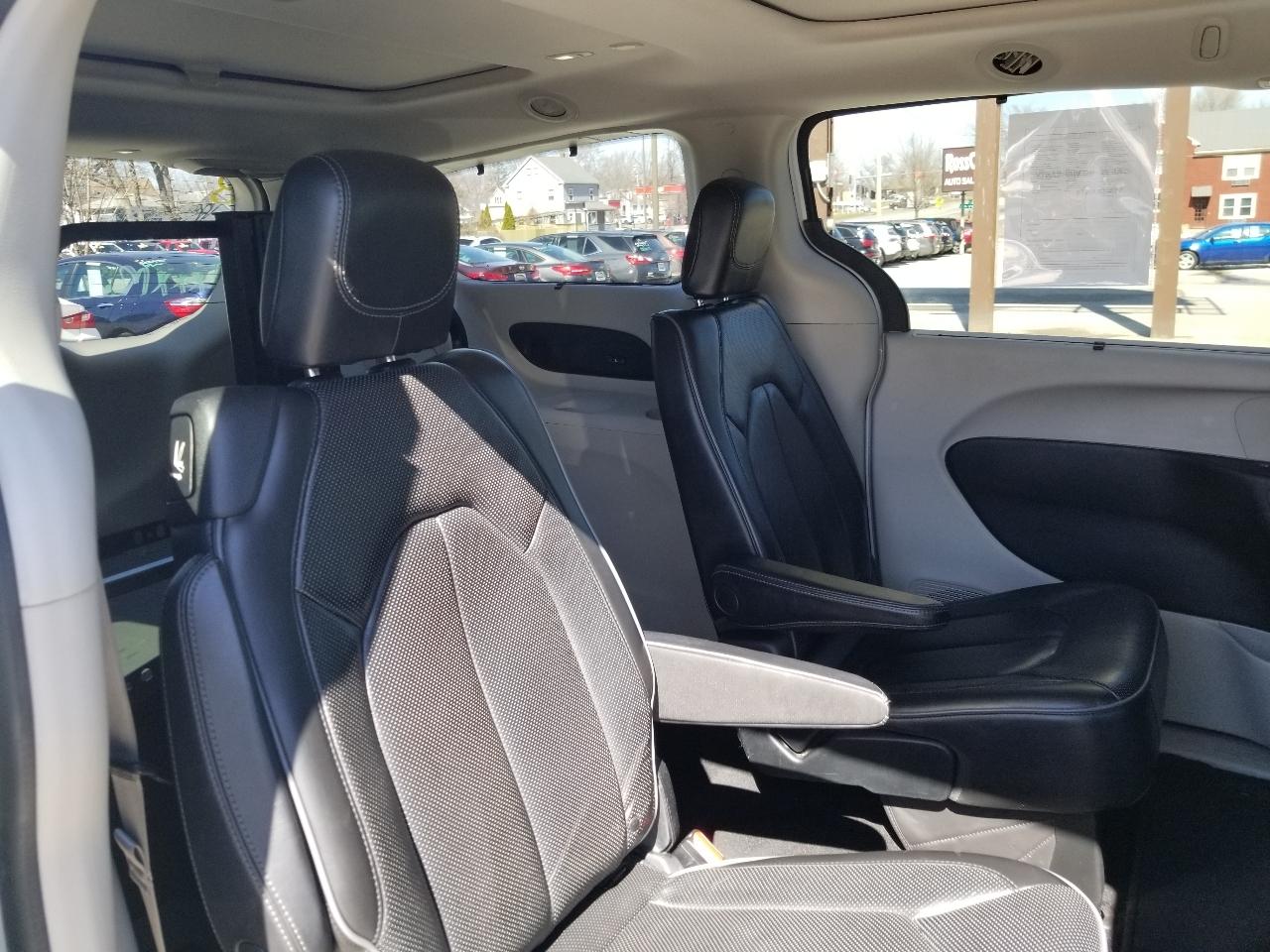 Chrysler Pacifica Limited FWD 2018