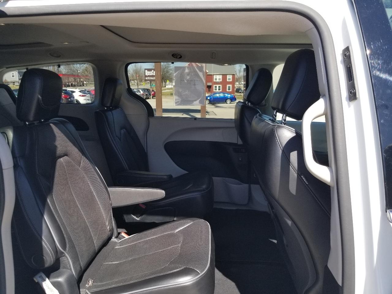 Chrysler Pacifica Limited FWD 2018