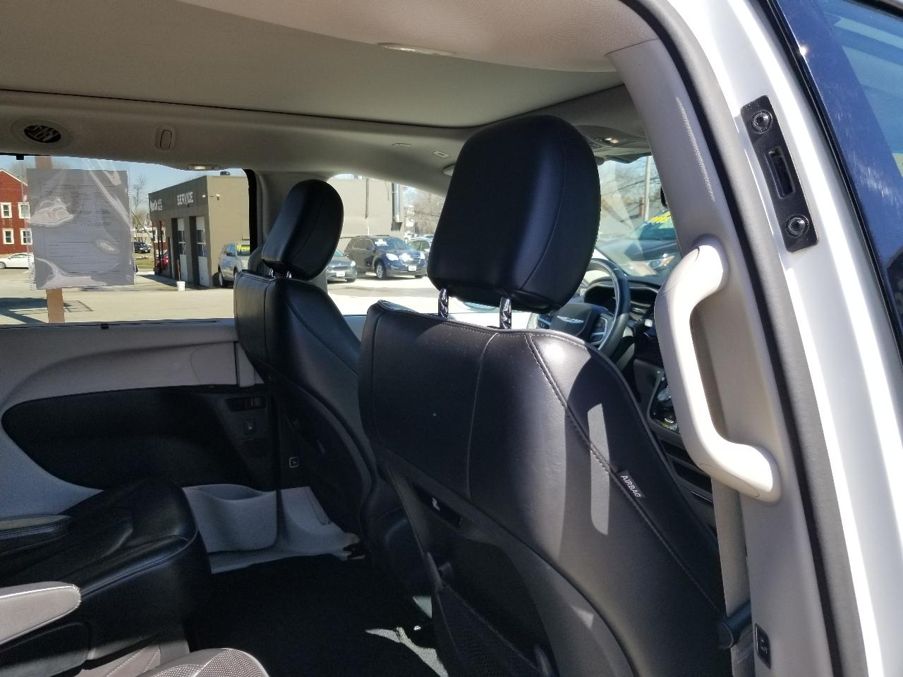 Chrysler Pacifica Limited FWD 2018