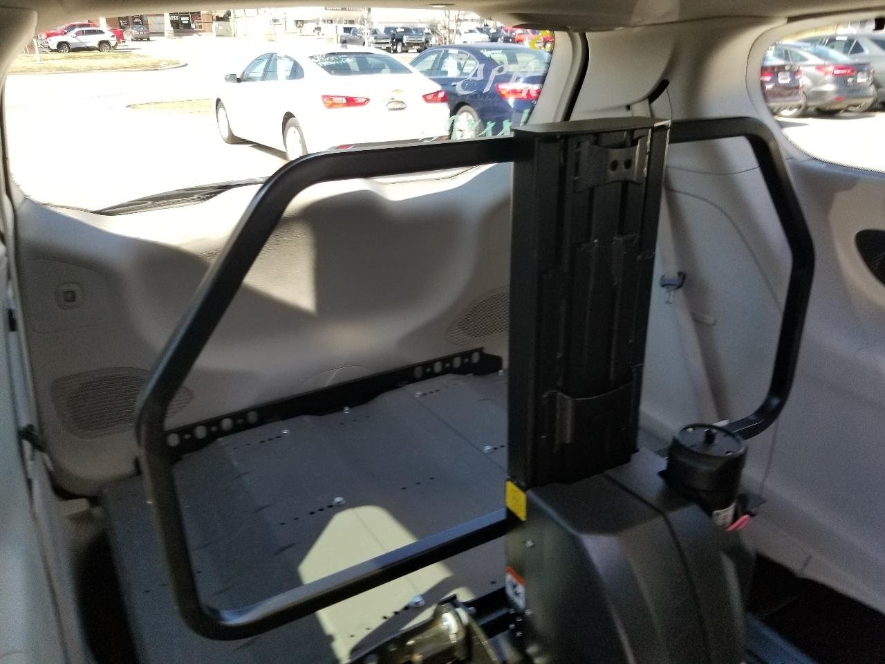 Chrysler Pacifica Limited FWD 2018