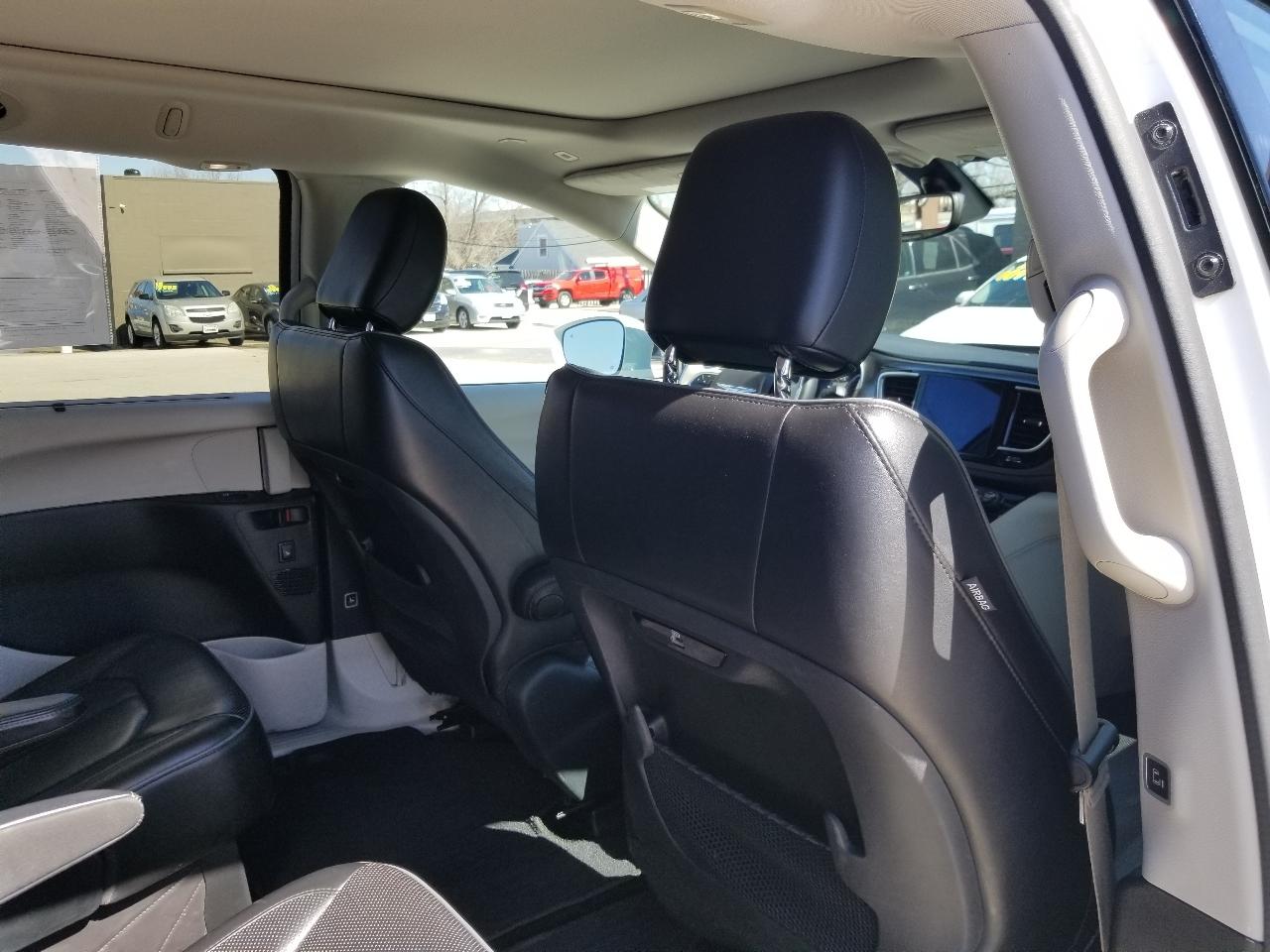 Chrysler Pacifica Limited FWD 2018