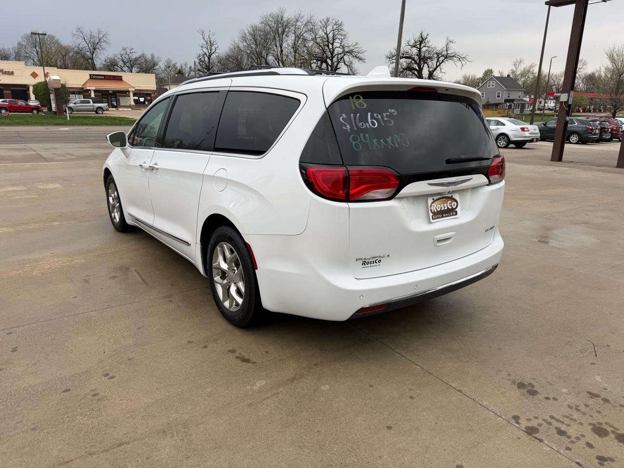 Chrysler Pacifica Limited FWD 2018