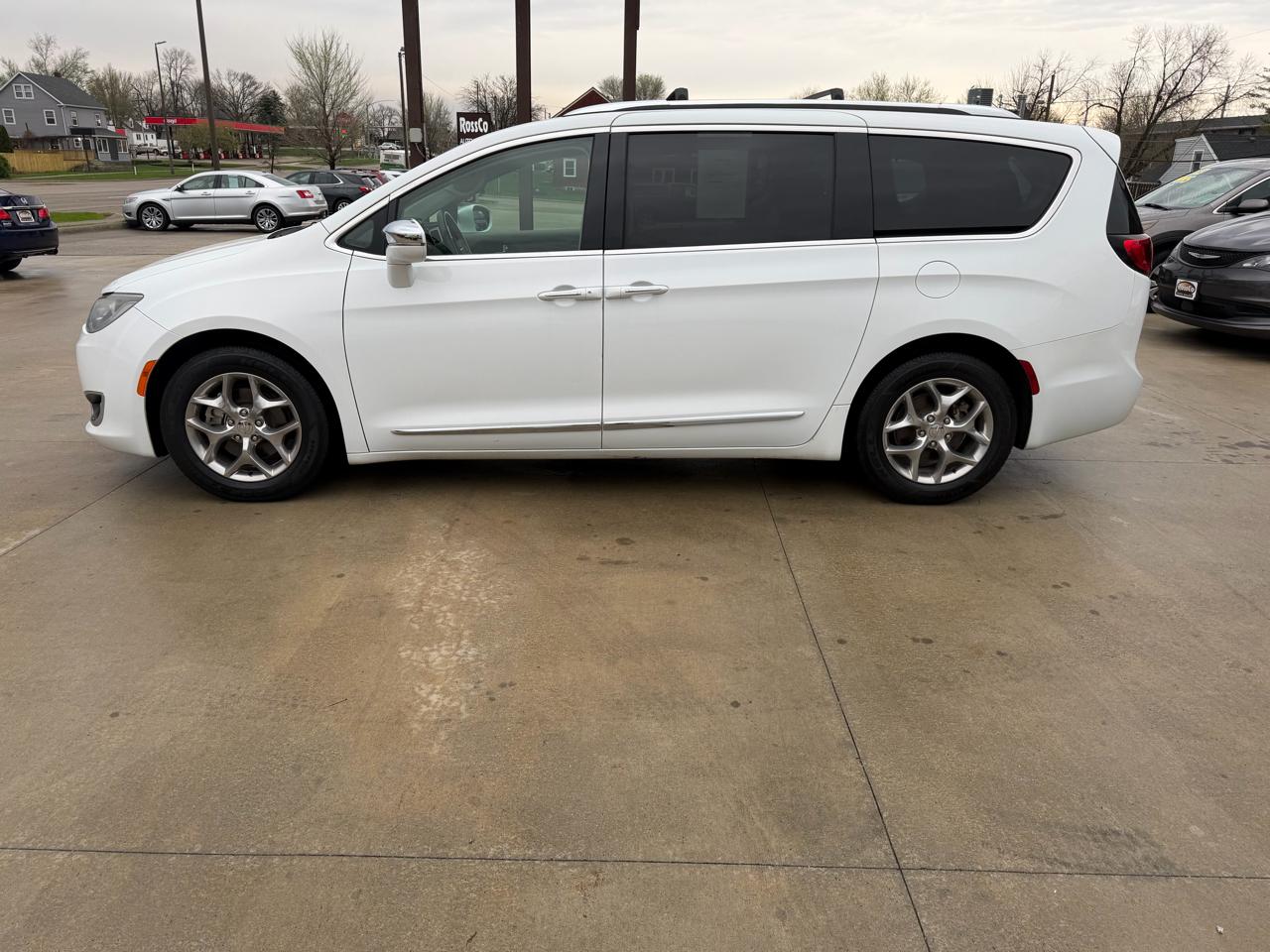 Chrysler Pacifica Limited FWD 2018
