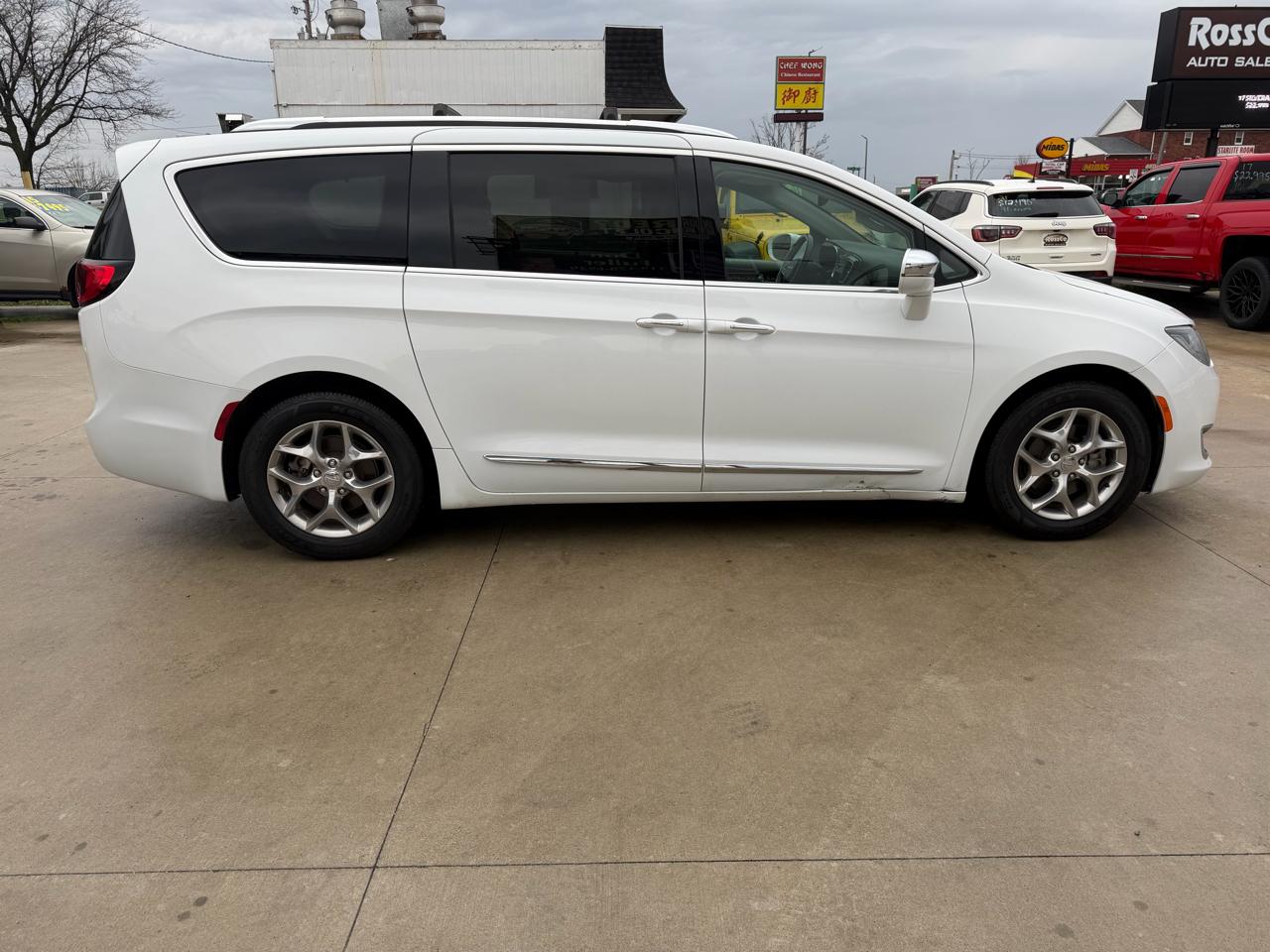 Chrysler Pacifica Limited FWD 2018