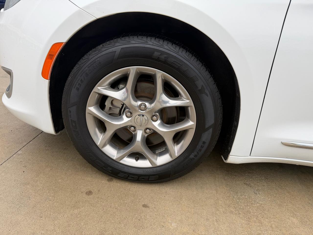 Chrysler Pacifica Limited FWD 2018