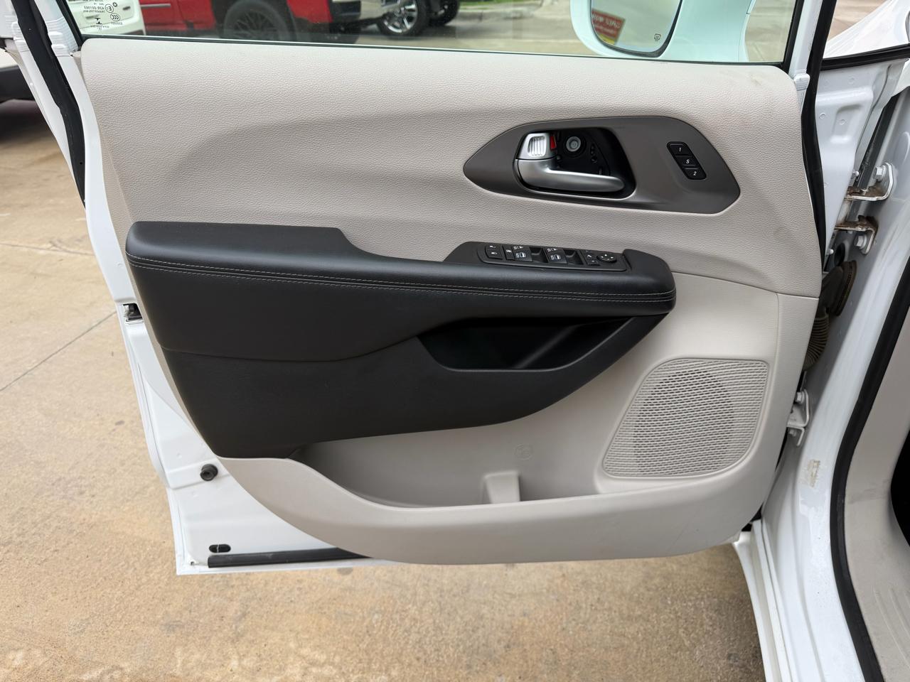 Chrysler Pacifica Limited FWD 2018