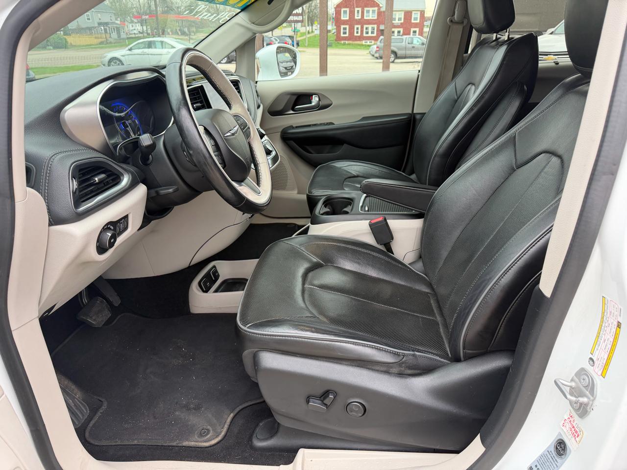 Chrysler Pacifica Limited FWD 2018