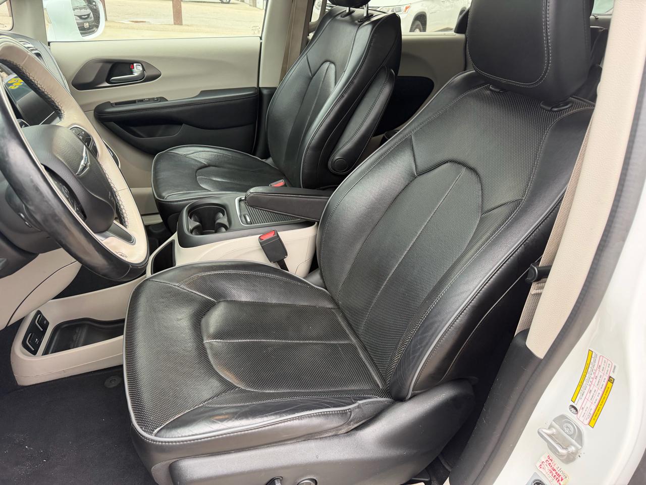 Chrysler Pacifica Limited FWD 2018