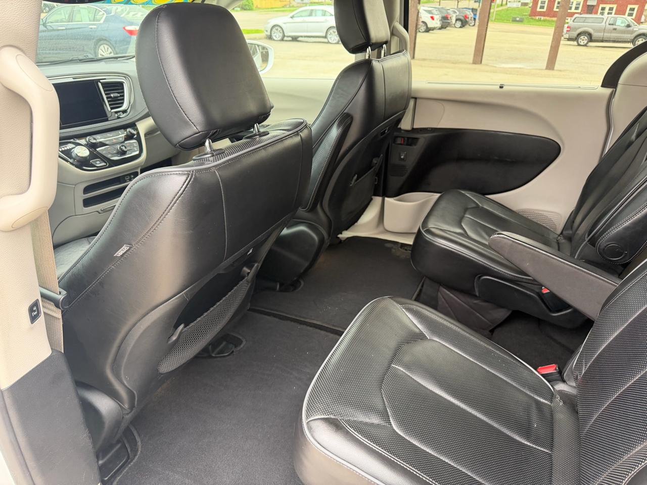 Chrysler Pacifica Limited FWD 2018