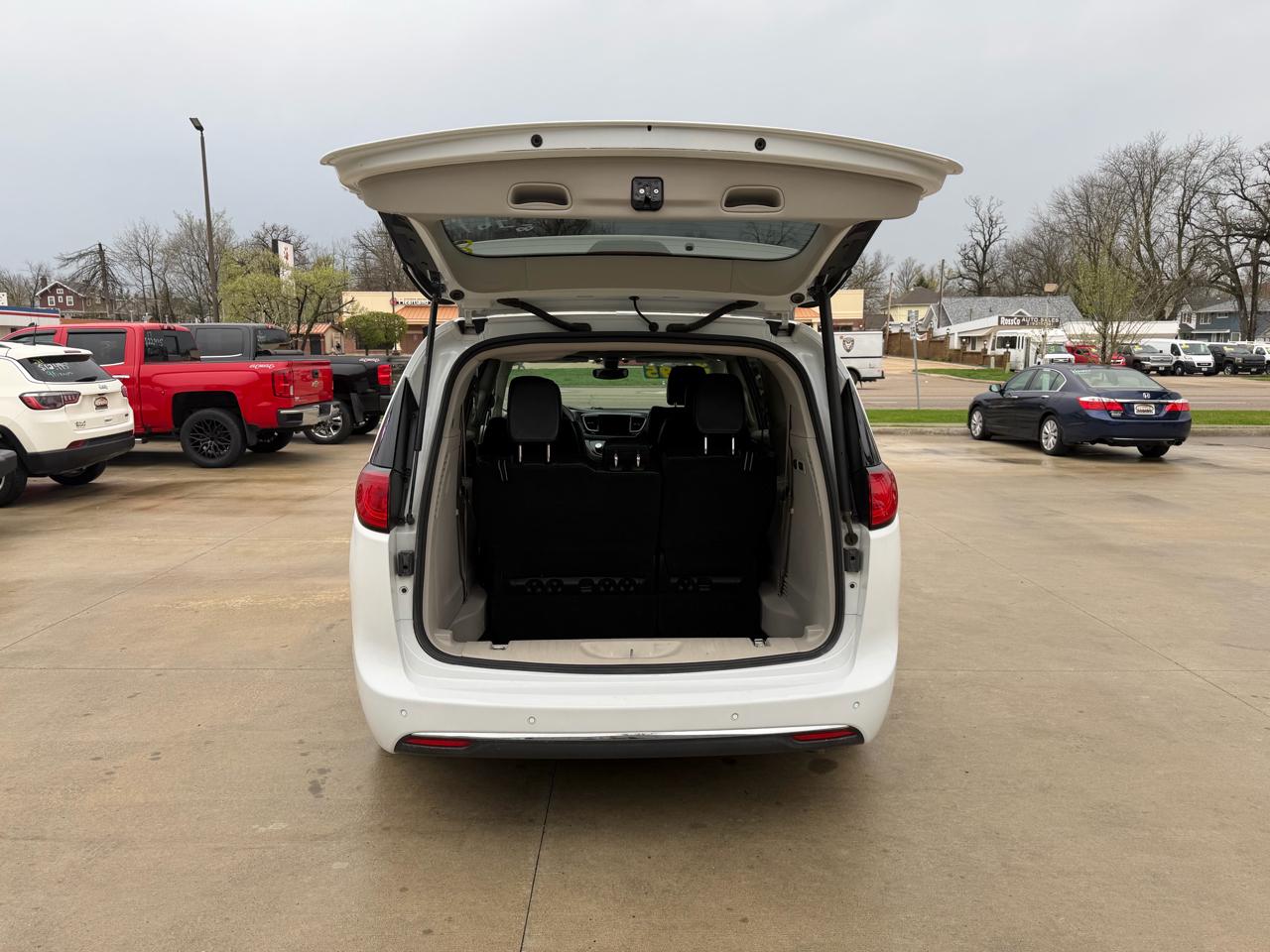 Chrysler Pacifica Limited FWD 2018