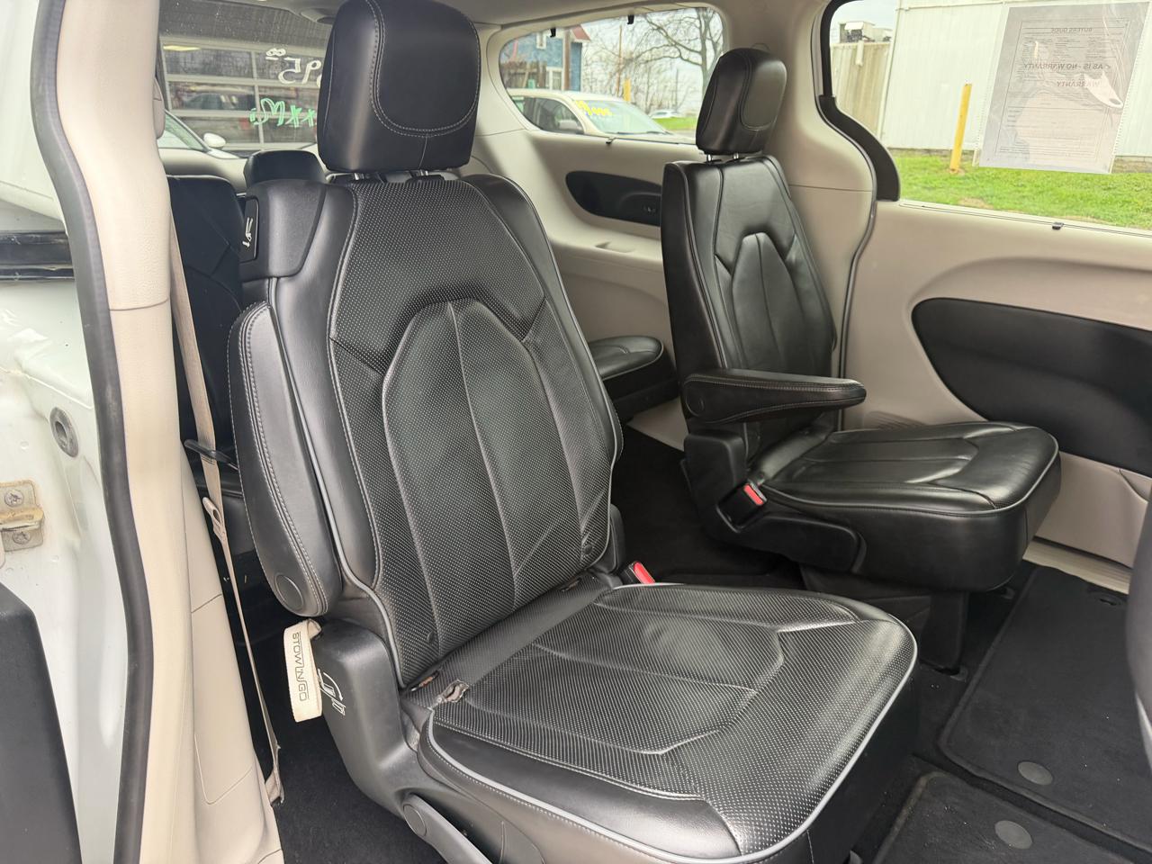 Chrysler Pacifica Limited FWD 2018