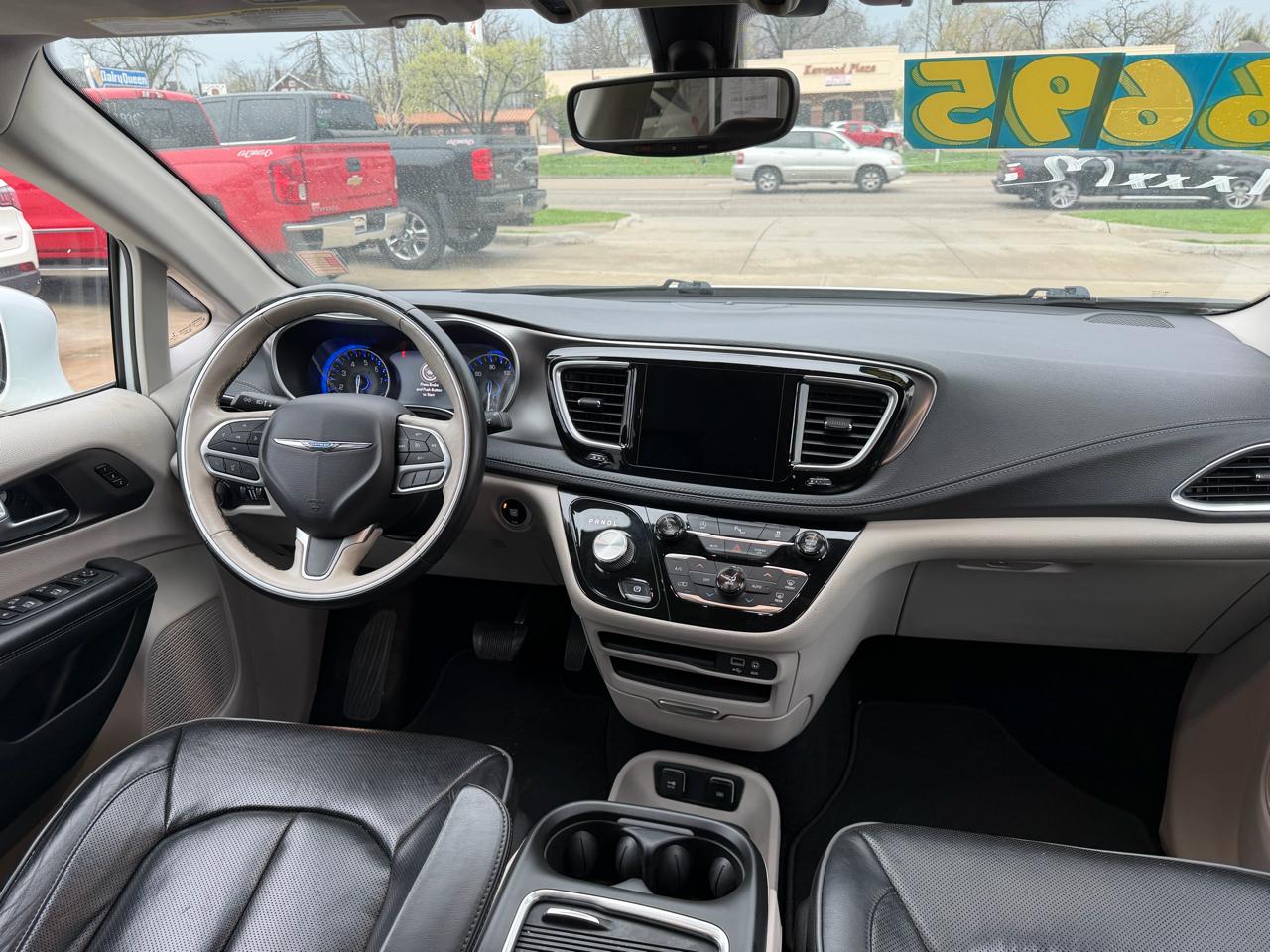 Chrysler Pacifica Limited FWD 2018