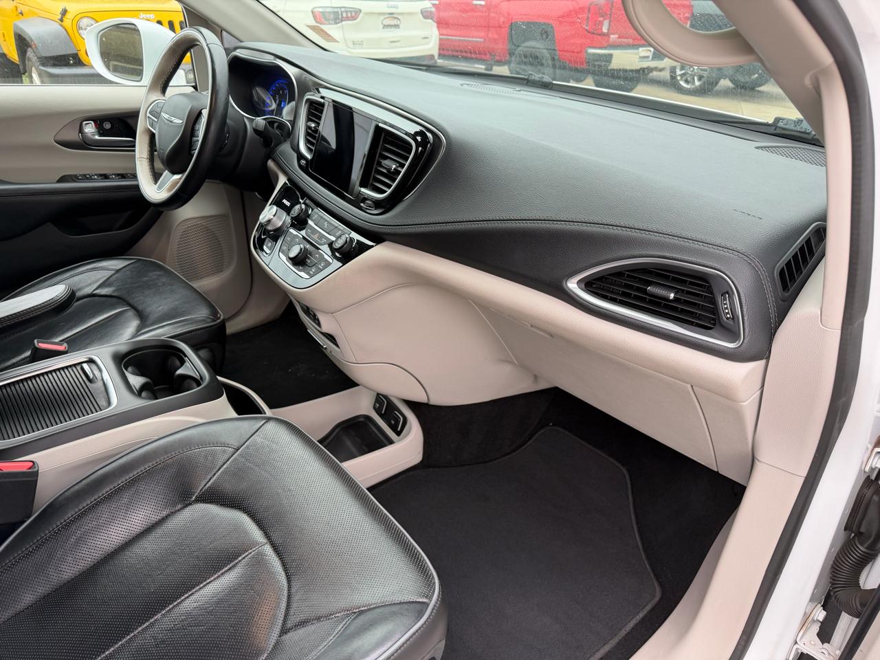 Chrysler Pacifica Limited FWD 2018