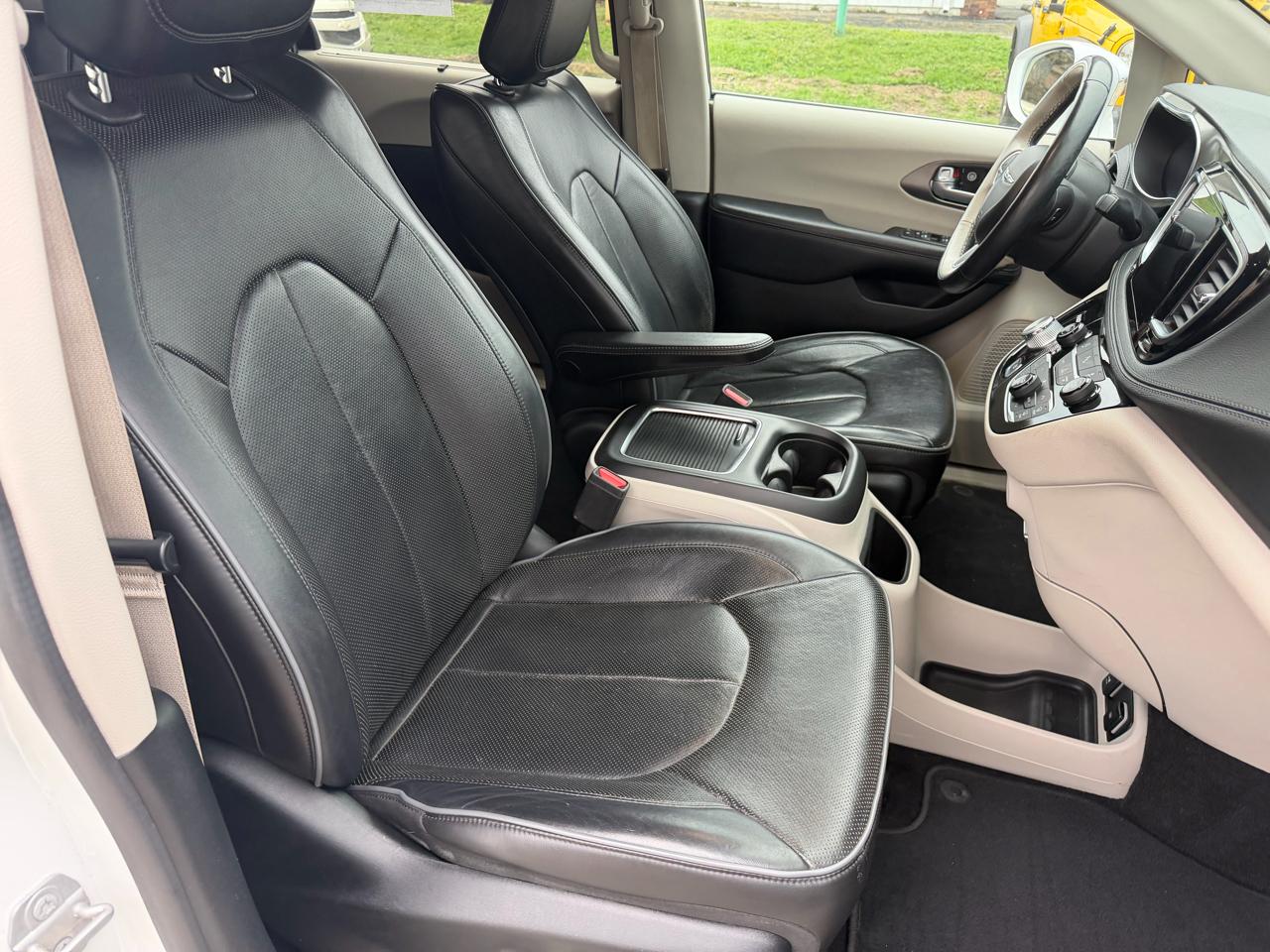 Chrysler Pacifica Limited FWD 2018