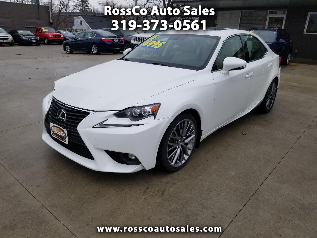 2015 Lexus IS 250's photo