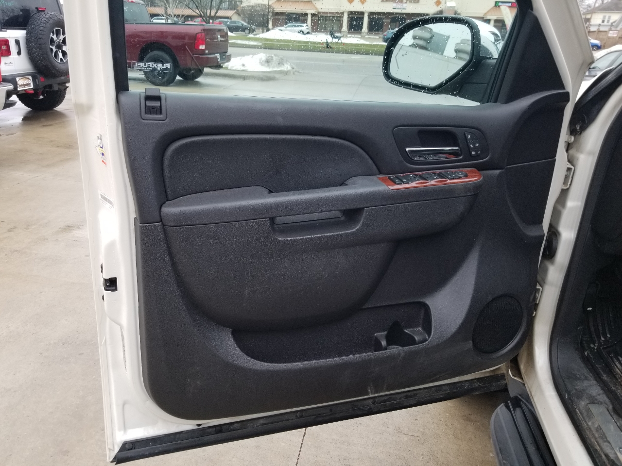 Chevrolet Suburban LTZ 1500 4WD 2013