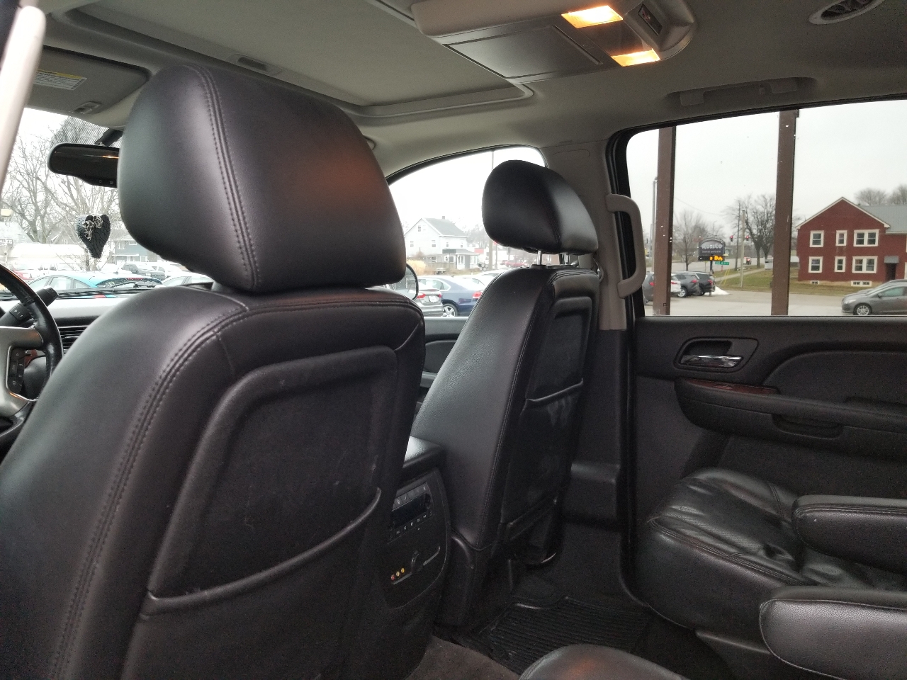Chevrolet Suburban LTZ 1500 4WD 2013