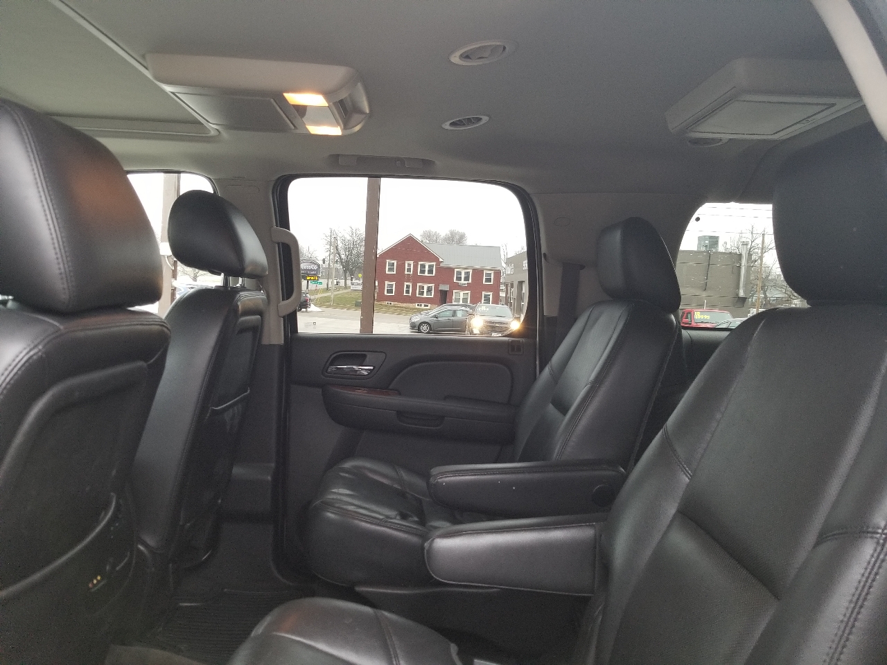 Chevrolet Suburban LTZ 1500 4WD 2013