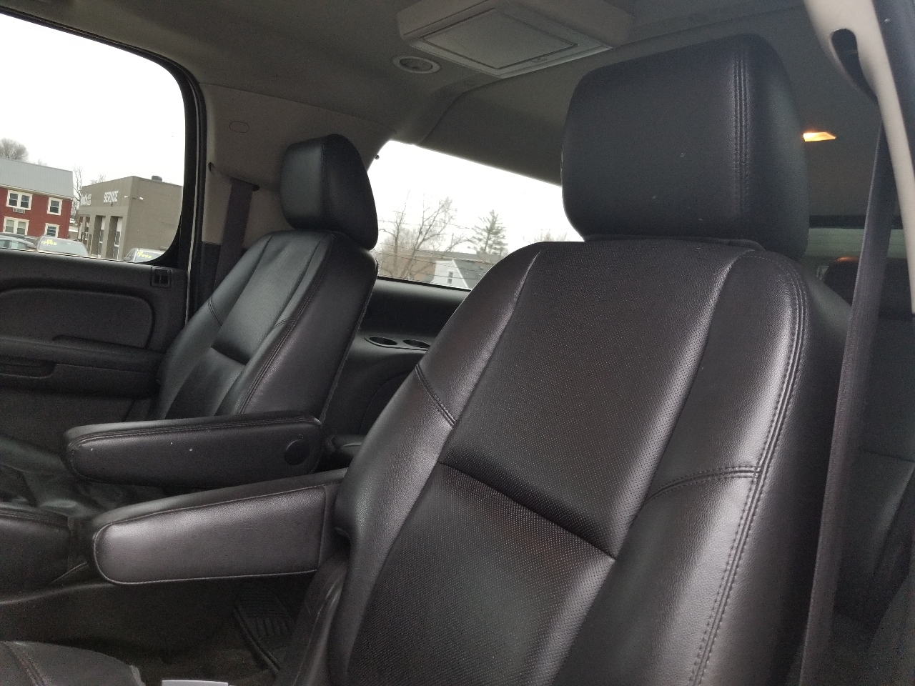 Chevrolet Suburban LTZ 1500 4WD 2013