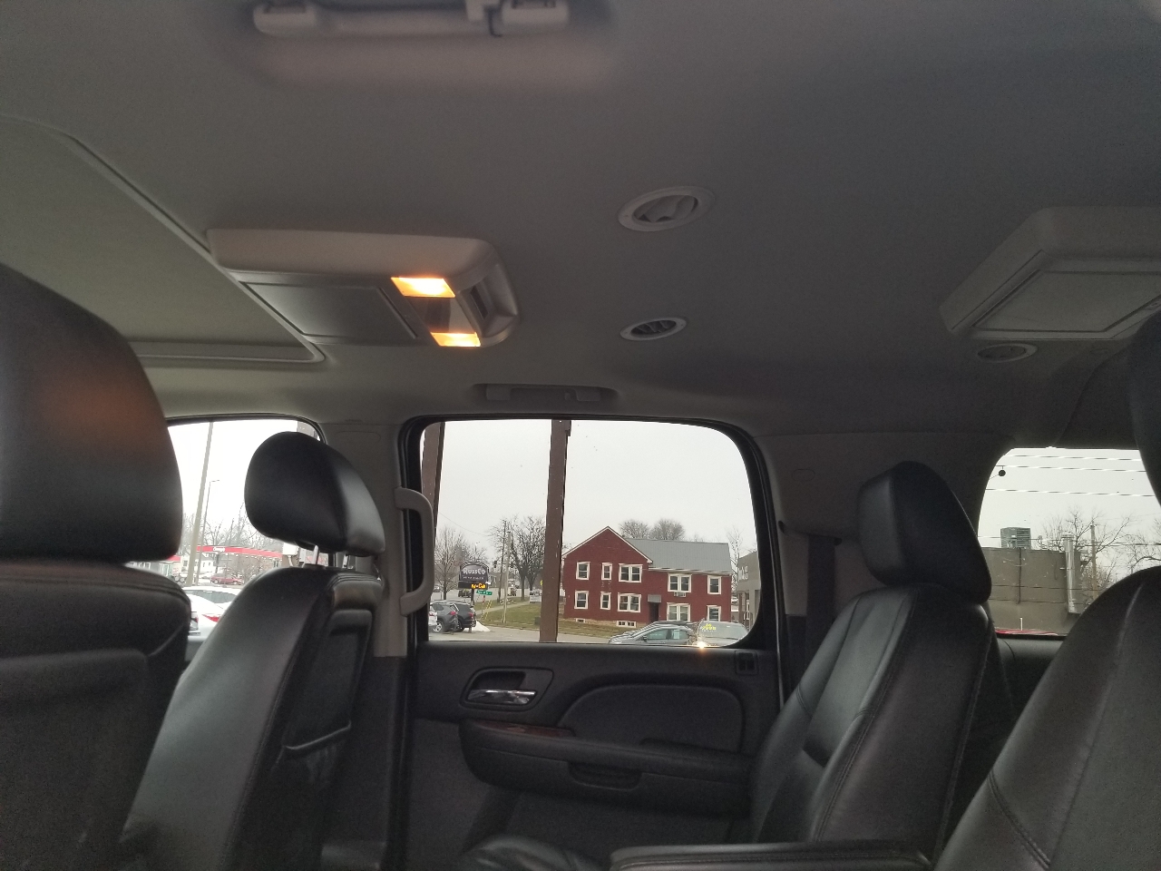 Chevrolet Suburban LTZ 1500 4WD 2013