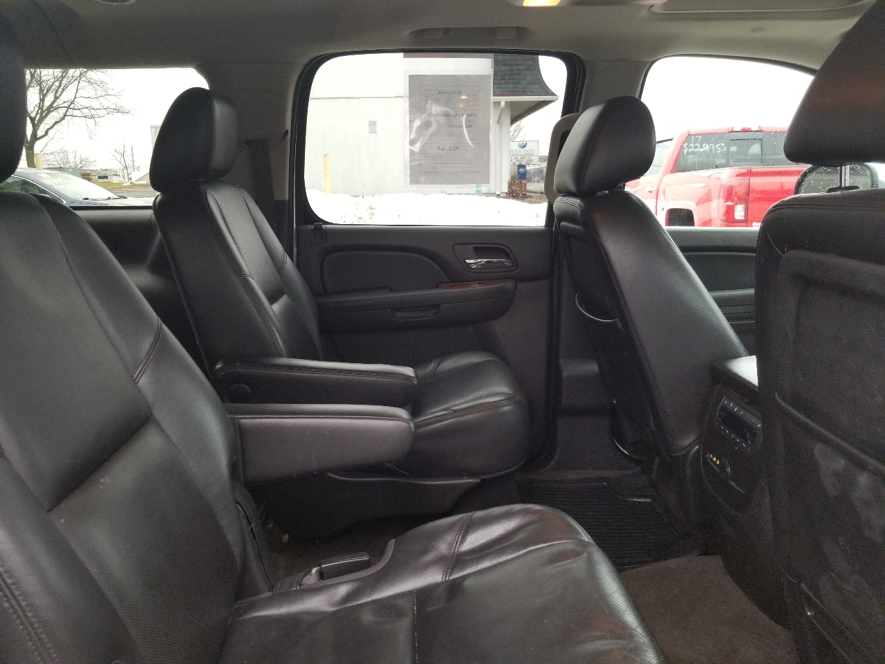 Chevrolet Suburban LTZ 1500 4WD 2013