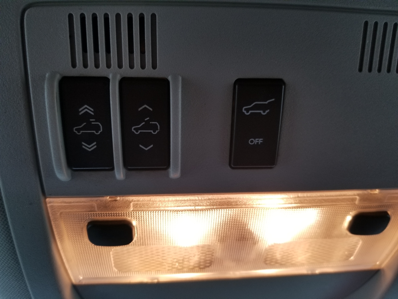 Chevrolet Suburban LTZ 1500 4WD 2013