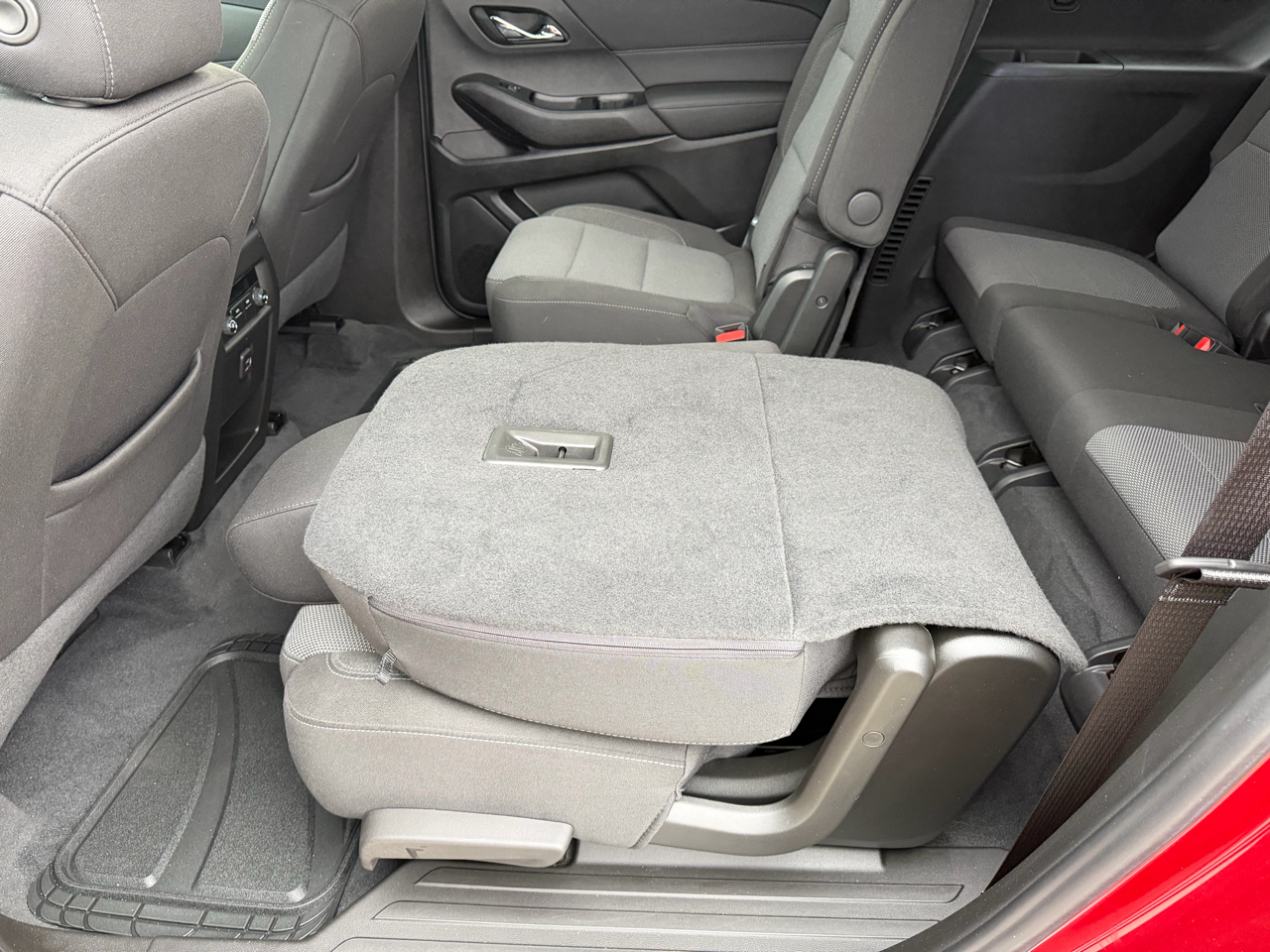 Chevrolet Traverse FWD 4dr LT Cloth w/1LT 2023