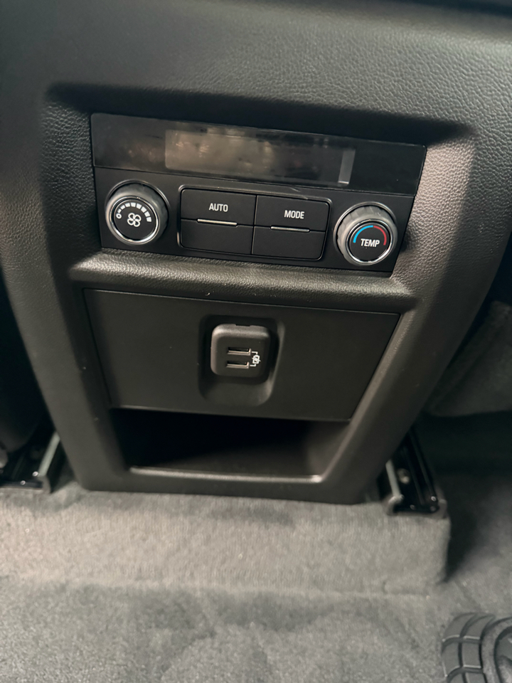 Chevrolet Traverse FWD 4dr LT Cloth w/1LT 2023