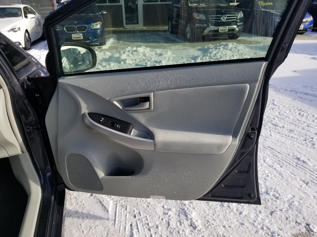 Toyota Prius 5dr HB Five (Natl) 2014