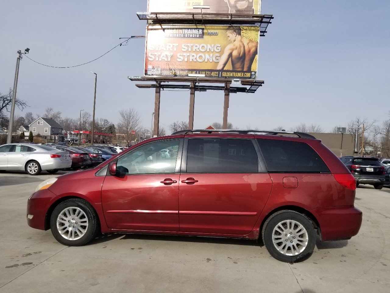 Toyota Sienna XLE FWD 2009