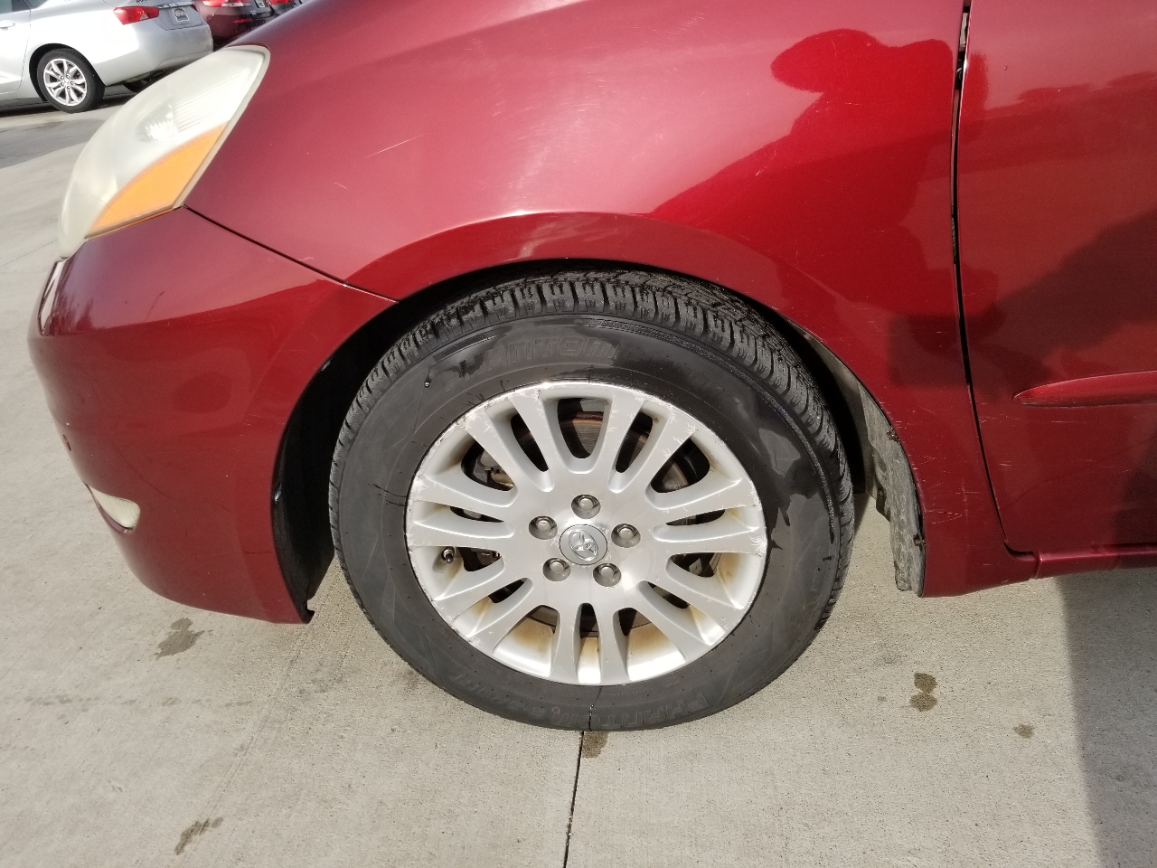 Toyota Sienna XLE FWD 2009