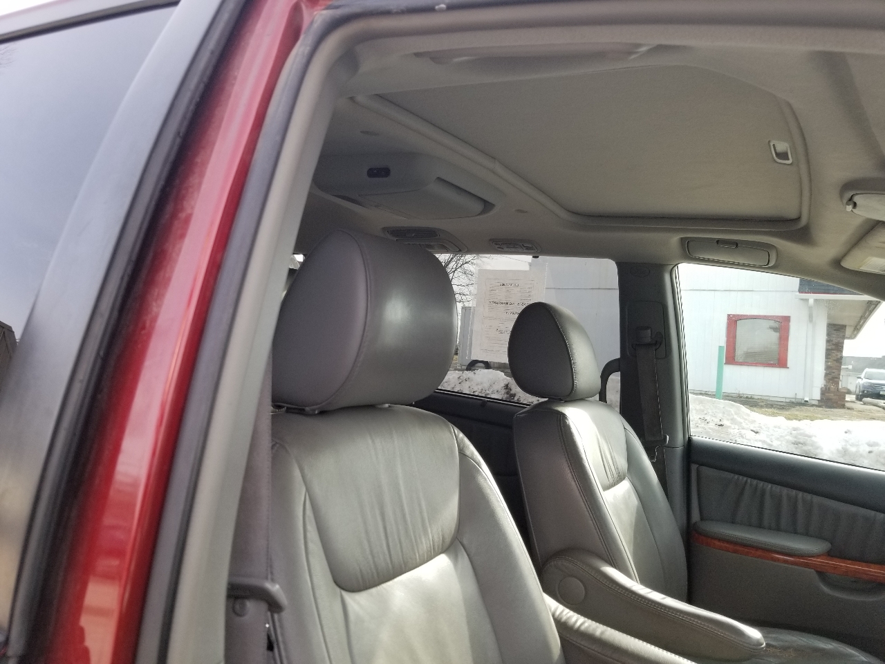 Toyota Sienna XLE FWD 2009