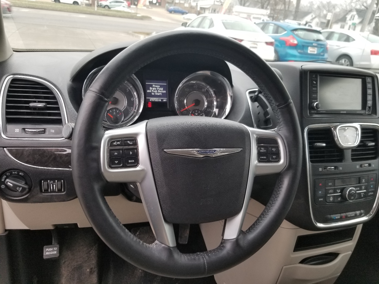 Chrysler Town & Country Touring-L 2013