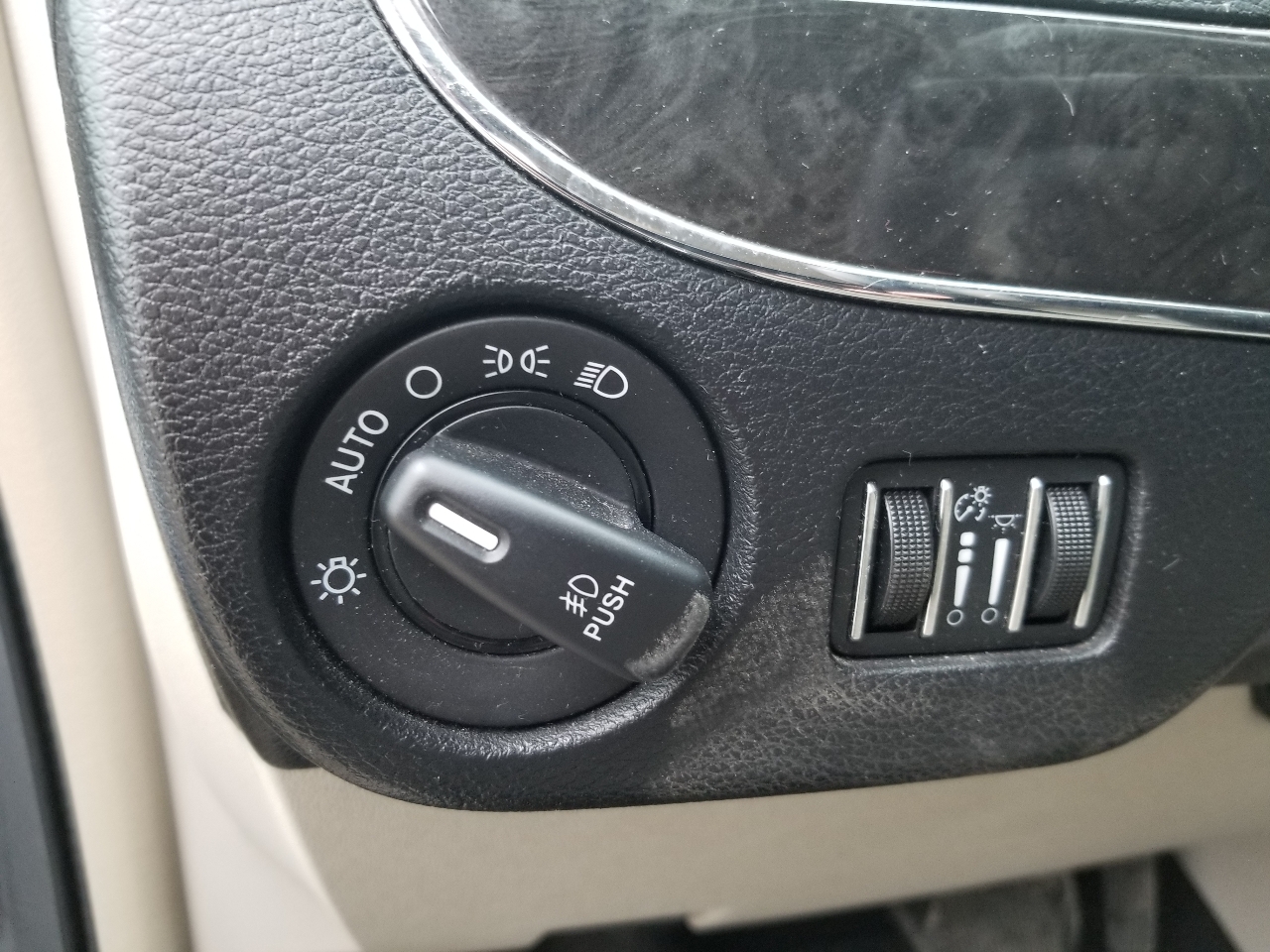 Chrysler Town & Country Touring-L 2013