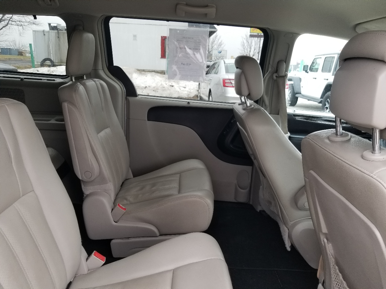 Chrysler Town & Country Touring-L 2013