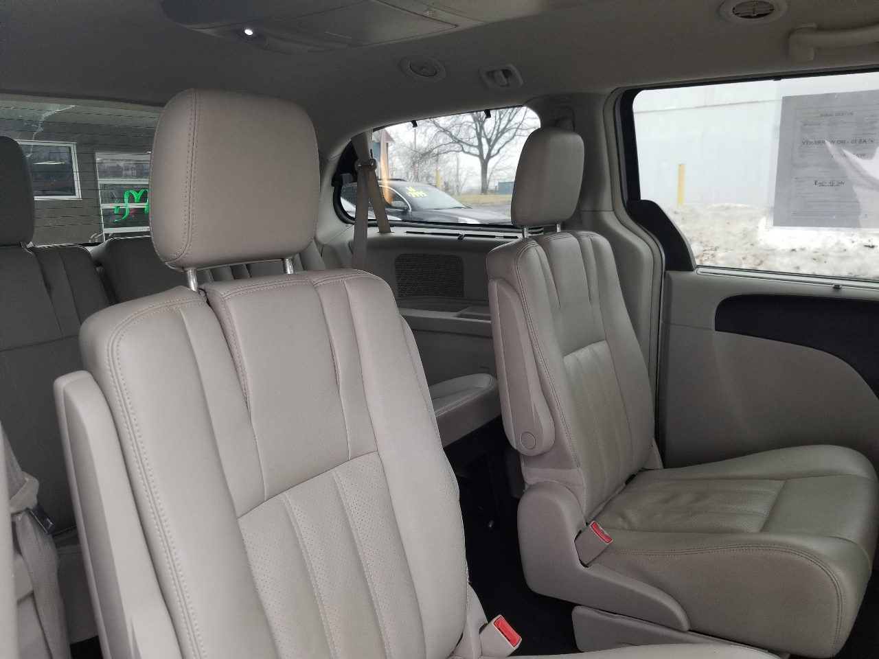 Chrysler Town & Country Touring-L 2013