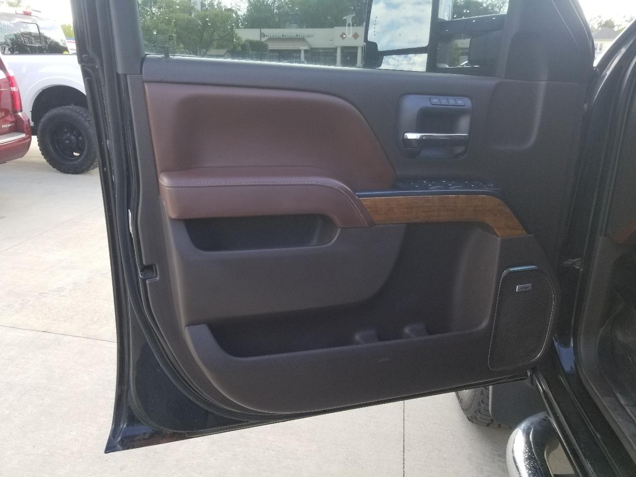 Chevrolet Silverado 2500HD 4WD Crew Cab 153.7" High Country 2016