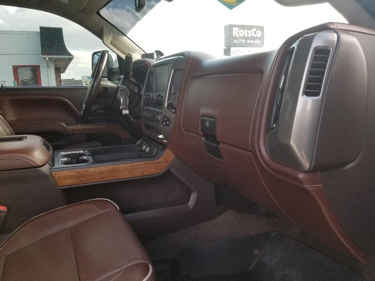Chevrolet Silverado 2500HD 4WD Crew Cab 153.7" High Country 2016