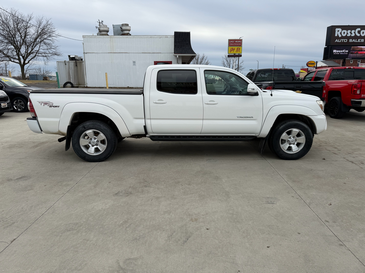 Toyota Tacoma 4WD Double Cab LB V6 AT (Natl) 2013