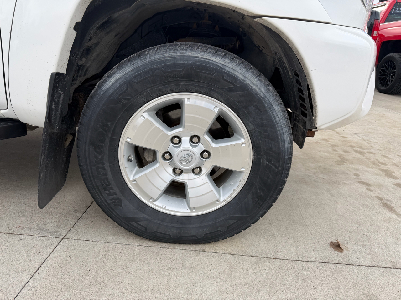 Toyota Tacoma 4WD Double Cab LB V6 AT (Natl) 2013