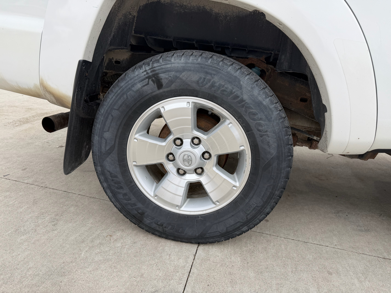 Toyota Tacoma 4WD Double Cab LB V6 AT (Natl) 2013