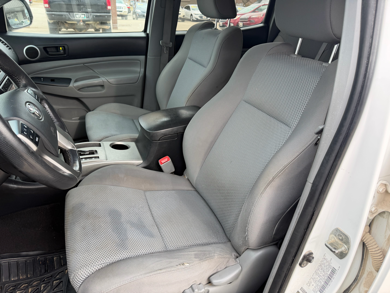 Toyota Tacoma 4WD Double Cab LB V6 AT (Natl) 2013