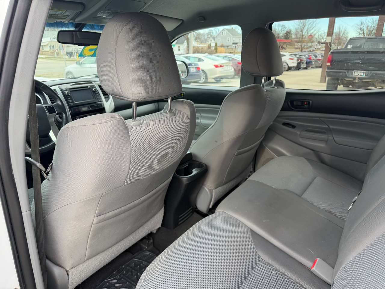 Toyota Tacoma 4WD Double Cab LB V6 AT (Natl) 2013