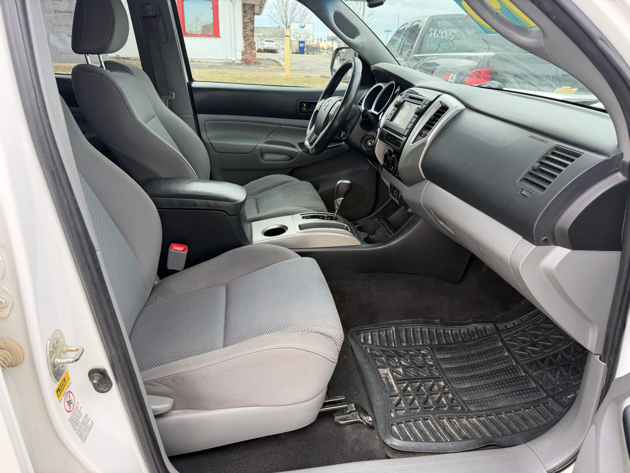 Toyota Tacoma 4WD Double Cab LB V6 AT (Natl) 2013