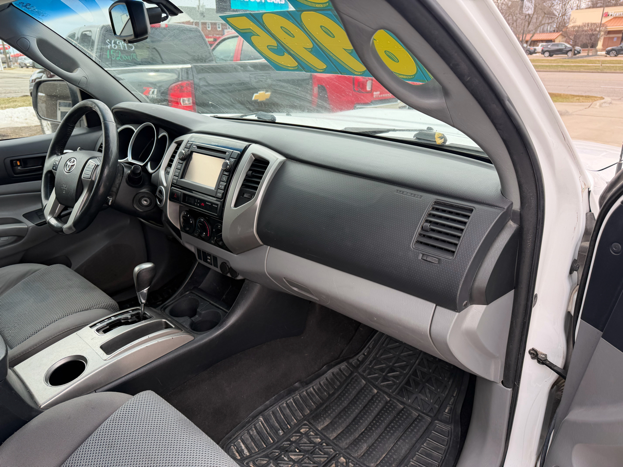 Toyota Tacoma 4WD Double Cab LB V6 AT (Natl) 2013