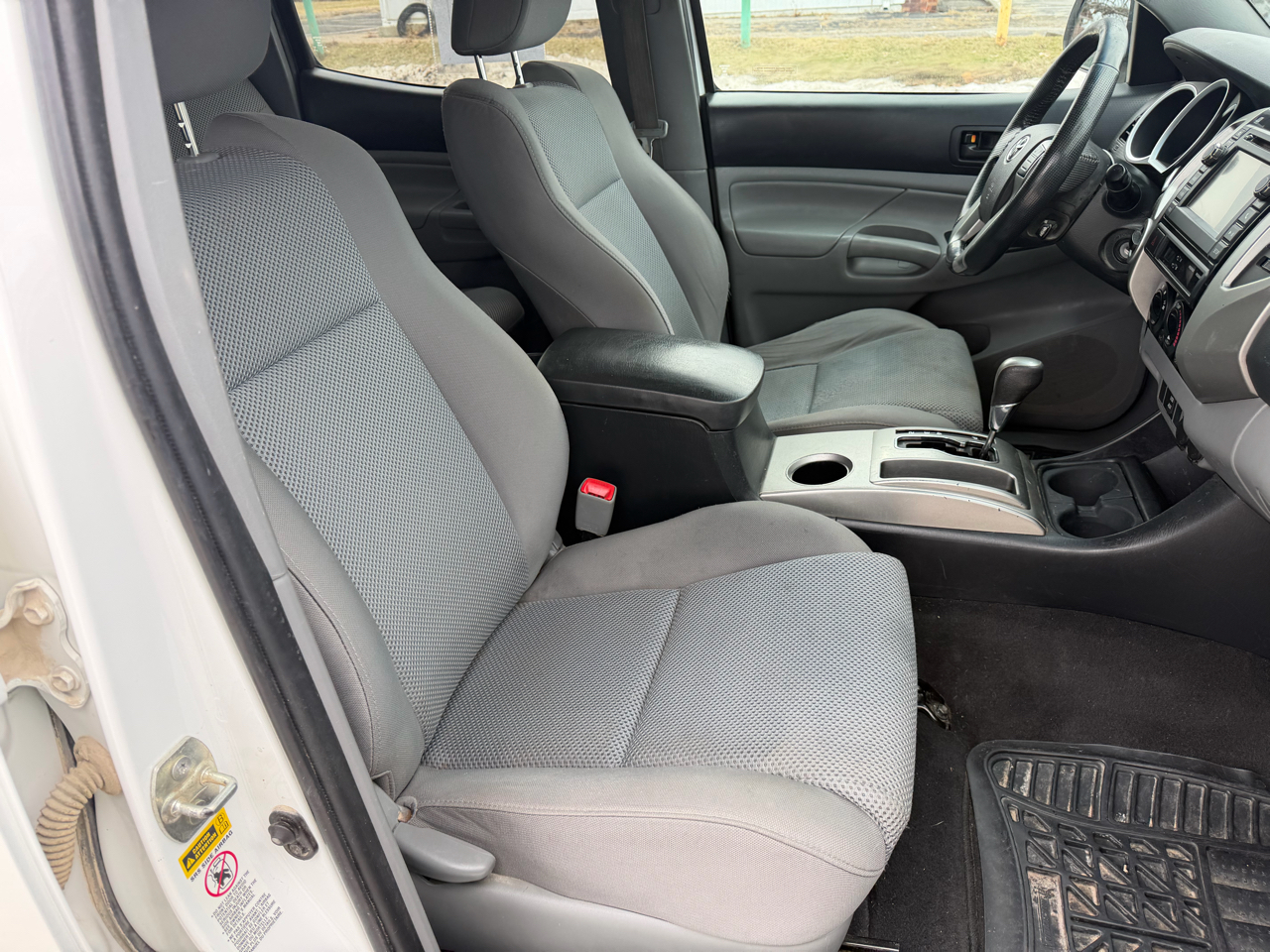 Toyota Tacoma 4WD Double Cab LB V6 AT (Natl) 2013